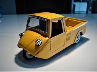 Vintage Tin Toy 7,  5 Inch Daihatsu Midget 3 Wheeled Truck Yonezawa 1959/1961