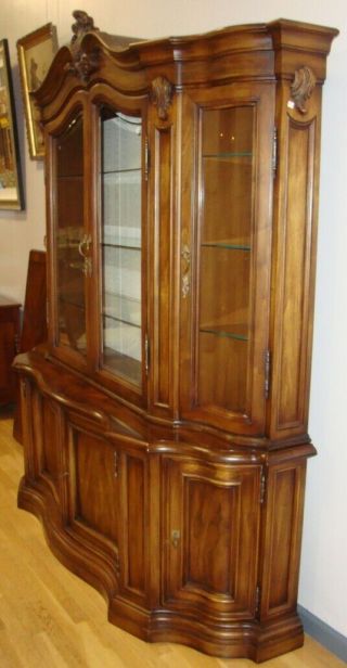 KARGES DINING ROOM CHINA CABINET / BREAKFRONT WITH 3