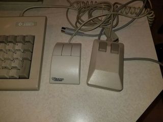 Commodore Amiga 2000HD Vintage with Two Mouses and Keyboard 3