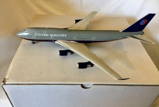 Rare Nib Inflight200 United Airlines 747 - 400 1:200 “battleship” W/gear If744001