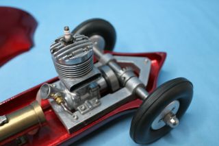 Rare Vintage Aluminum TETHER CAR w/ McCoy 29 ENGINE Rear Wheel Drive RACE 9