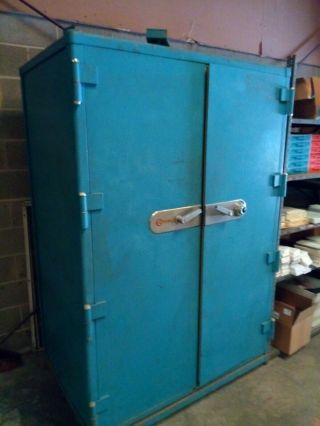 Vintage Mosler Fire Safe Was For Storage Tapes Heavy Duty Store Guns Money