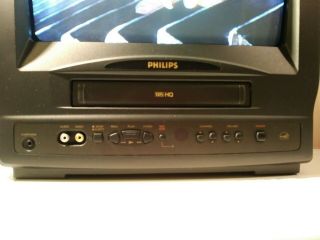 Vintage Philips CCB130AT02 13 ' CRT TV/VCR/GAMING Television with remote. 8