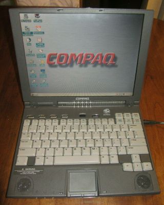 Vintage Compaq Armada 4131T Pentium 133MHz 32MB RAM Windows 95 A w/ Dock 2