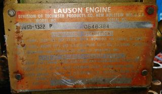 Antique Vintage LAUSON (Tecumseh) 4.  5HP Vertical Shaft ENGINE - Like V50,  V60 7