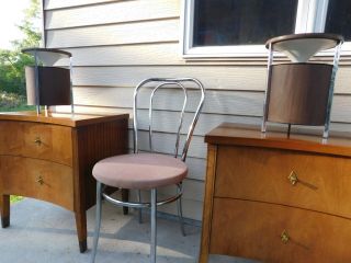 Pair Mid Century Walnut & Mahogany Concave Nightstands Side Tables Tapered Legs 12