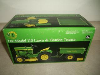 John Deere 110 Lawn & Garden Tractor & Cart Precision Ertl Vintage Farm Toys Jd