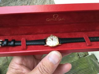 Vintage Ladies 9ct Solid Gold Omega Geneve Pie Pan Dial Watch Boxed