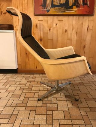 60s Mid Century Danish Modern Galaxy Lounge Shell Chair by Dux Sweden 3