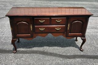 Thomasville Collector’s Cherry Wood Buffet Sideboard Server Queen Anne Legs