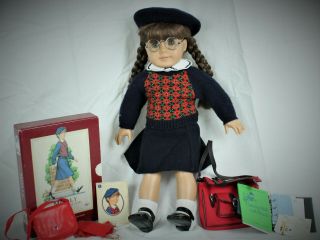 American Girl Doll Molly Mcintire With Extra Glasses And Book Satchel