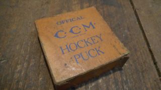 L3596 - Vintage Official Ccm Hockey Puck W/ Box Estate Find Nhl Nr