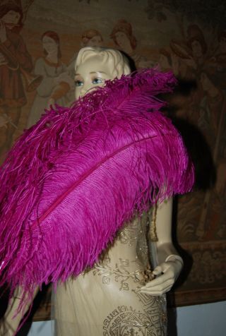 1920 ' s FRENCH ART DECO LARGE PINK OSTRICH FEATHER FAN WITH CELLULOID HANDLE. 2