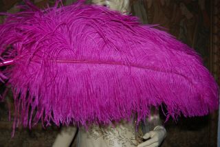 1920 ' s FRENCH ART DECO LARGE PINK OSTRICH FEATHER FAN WITH CELLULOID HANDLE. 3