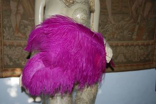 1920 ' s FRENCH ART DECO LARGE PINK OSTRICH FEATHER FAN WITH CELLULOID HANDLE. 6