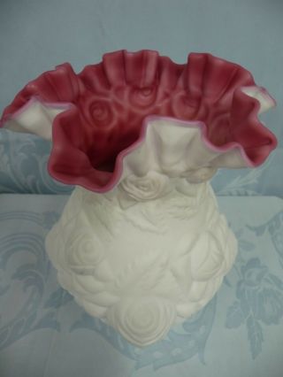 Lovely Vintage (1950) Fenton L.  G.  Wright Milk Glass/cranberry Vase W/puffy Roses