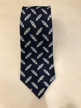 Vintage Hermes Paris Silk Twill Tie 995 Sa Feathers On A Navy Background