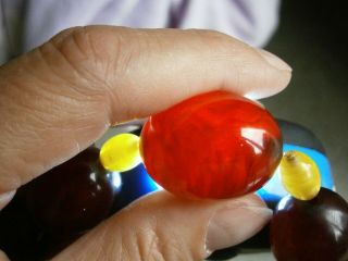 Vintage Choker length Cherry Amber Bakelite ? and yellow Bead Necklace 44 grams 8