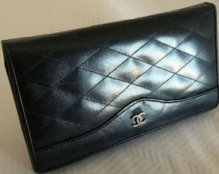 Chanel Vintage Black Wallet Quilted Lambskin With Clasp Closing Coin Holder