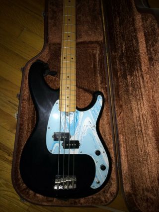 1980s Ibanez Roadstar Ii Bass Guitar Vintage (black W/ Custom Pick Guard)