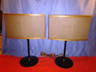 Pair Vintage Bose 901 Series VI Speakers w/ Tulip Stands.  No equalizer. 2