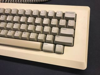 Vintage Apple Macintosh M0110 Keyboard for the 128K & 512k 3