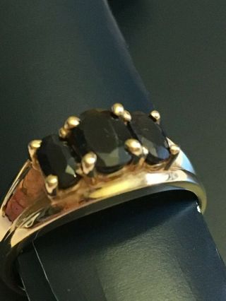 Vintage 10 K Yellow Gold Ring With A Trio Of Onyx Stones - Size 7.  0