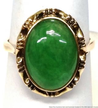 Vintage 14k Yellow Gold Natural Jadeite Jade Cabochon Ladies Vintage Oval Ring