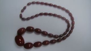 Antique Art Deco Marbled Swirl Cherry Amber Bakelite Bead Necklace 61g