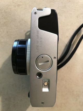 Classic vintage Olympus 35RC Rangefinder Camera 42mm 1:2.  8 E.  Zuiko Lens 4