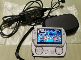 Sony PSP Go White,  M2 Modded 128GB w/ Cable & Cases,  Black Strap (RARE) 6