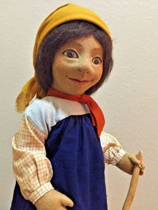 R John Wright,  Vintage " Bridget " 1979,  17 " Hand Painted Felt Doll