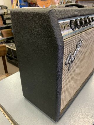 Vintage 1970’s Fender Vibro Champ Guitar Tube Amp Amplifier 5