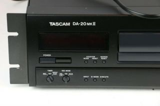 VINTAGE TASCAM DA - 20 MKII DIGITAL AUDIO TAPE DAT DECK RECORDER 2