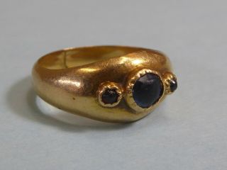 Antique 18k Gold Ring W/ 3 Worn Sapphires - Size 4.  5,  1.  8g