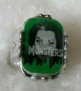Set of 4 1960 ' s Munsters Flasher/Flicker Rings Rare 3
