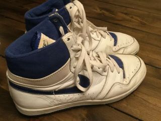 Authentic Vintage 80s Nike Court Force White Blue 10.  5