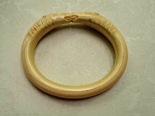 Vintage Bovine Bone Off White Carved Double Horse Heads Oval Bangle Bracelet.