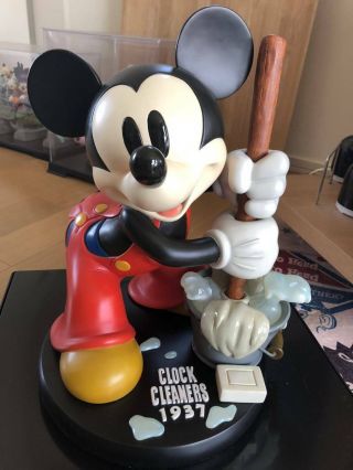 Vintage The Disney Store Mickey Mouse Clock Cleaners Big Figure Only 200