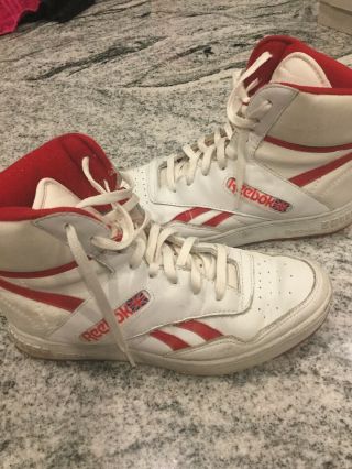 Reebok Retro Vintage Mens 9.  5 High Top Athletic Sneakers Shoes Red