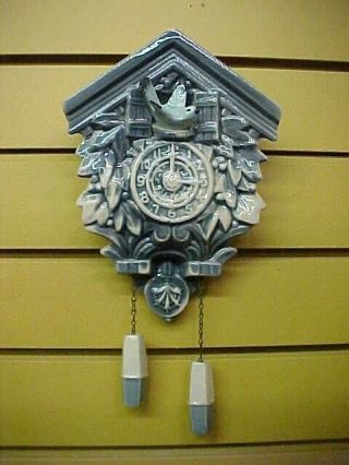 Vintage McCoy Pottery Cuckoo Clock Wall Pocket Planter Slate Blue Gray Off White 2