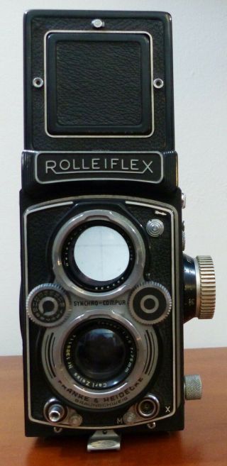 Vintage Rolleiflex Camera with Zeiss Tessar 3.  5/75mm Lens and Box 4