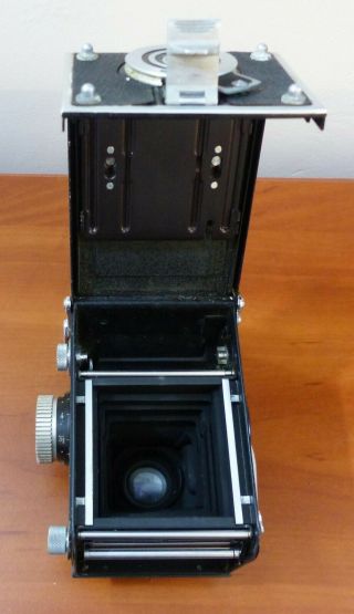 Vintage Rolleiflex Camera with Zeiss Tessar 3.  5/75mm Lens and Box 7