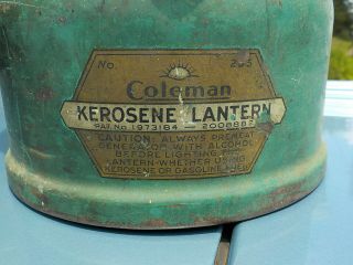 VINTAGE COLEMAN LANTERN - MODEL 235 - KEROSENE - DOUBLE MANTLE - 1930`S 2