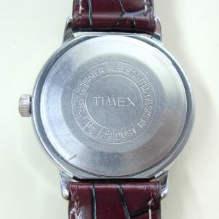 Vintage 1976 Timex Marlin Men’s Day - Date Watch - Linen Dial 8