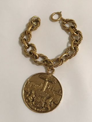 Vintage Gorgeous Runway Coco Chanel Medallion Cc Logo Charm Bracelet - France