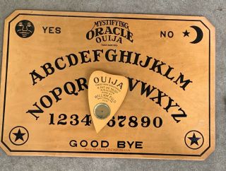 Rare Vintage William Fuld Ouija Board Circa 1920.  Rare
