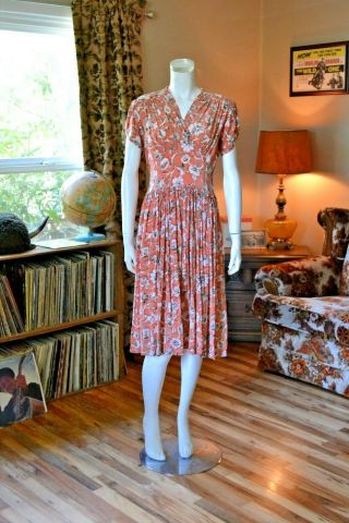 Stunning Vintage 1940s Peach Flower Floral Rayon Dress Daisies & Poppies M