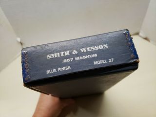 Vintage Smith & Wesson.  357 Magnum - Model 27 Pistol Box 4