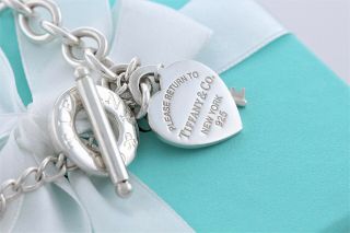 Return to Tiffany & Co Sterling Silver Heart & Mini Key Toggle 16 
